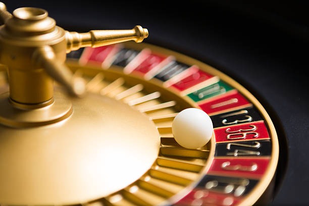 Live American Roulette wheel and betting layout at sgp hongkong studio